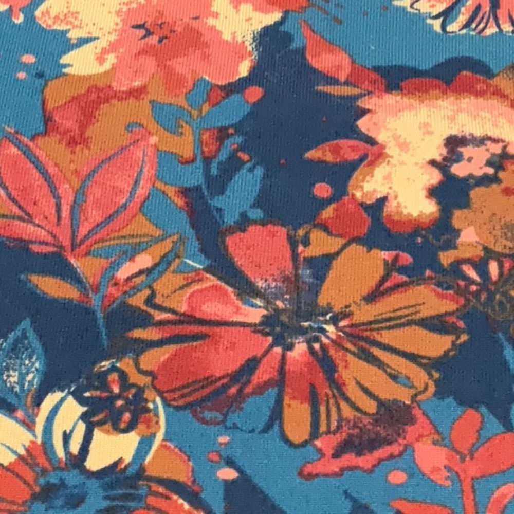 D & Co. Brushed Heavenly Jersey Floral Tunic, NWOT - Picture 9 of 11